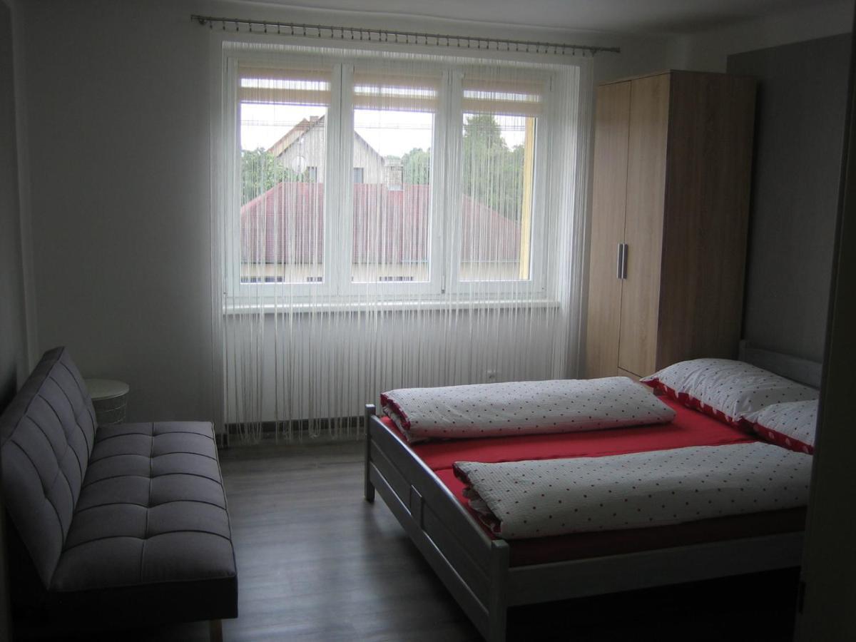 Apartmany Polepy エクステリア 写真