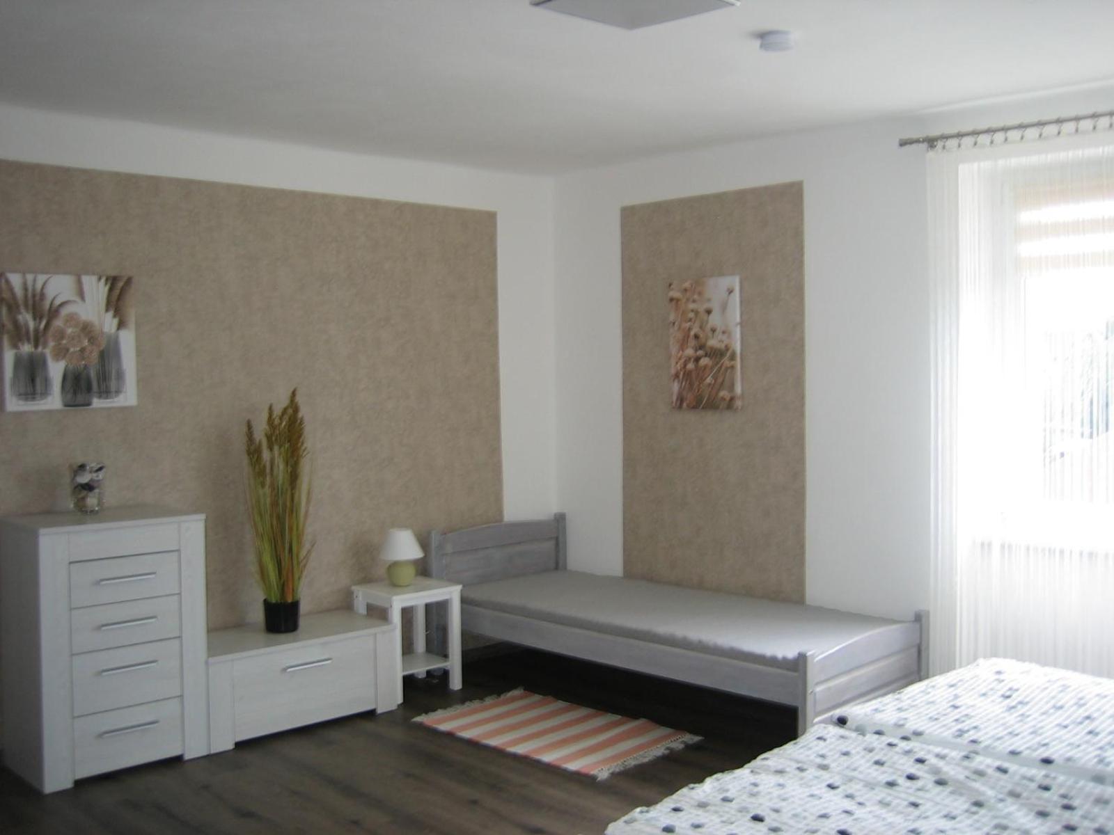 Apartmany Polepy エクステリア 写真